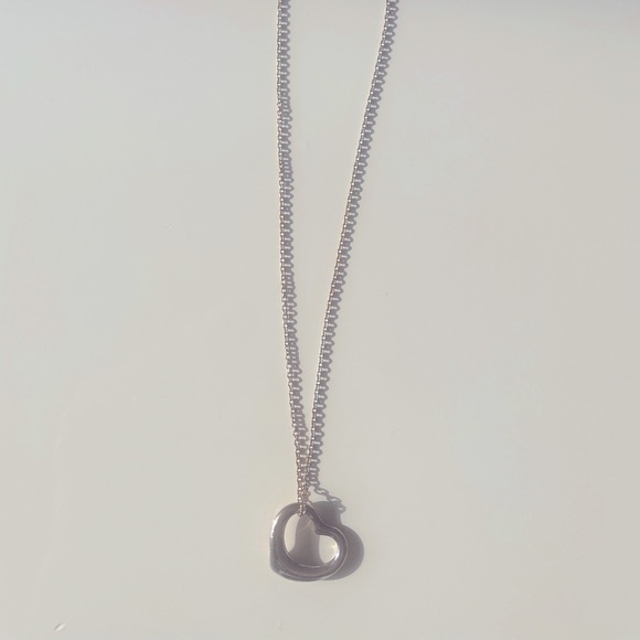 Elsa Peretti Open Heart Pendant - Picture 4 of 4